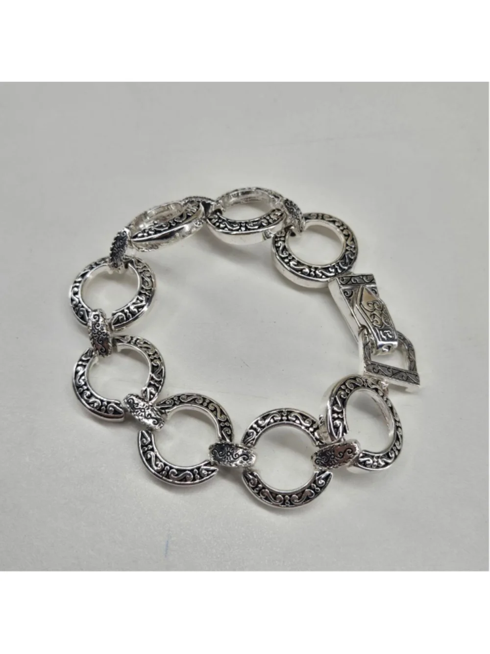 Brighton Bracelet Central Park Silvertone Etched Engraved Scrollwork Circle Link
